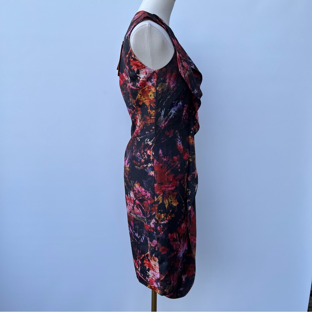 Karen Millen Modern Abstract Floral Ruffle Front V-Neck Slim Fit Party Dress - Picture 4 of 16